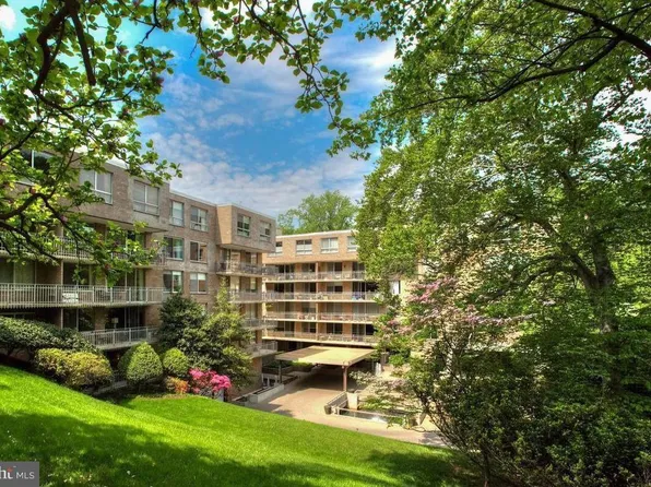 4100 Cathedral Ave NW #820, Washington, DC 20016