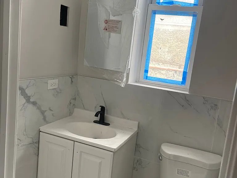 2917 W Cermak Rd #3F — Photo 8