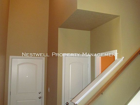 3rd image of 3234 W Manor View Dr