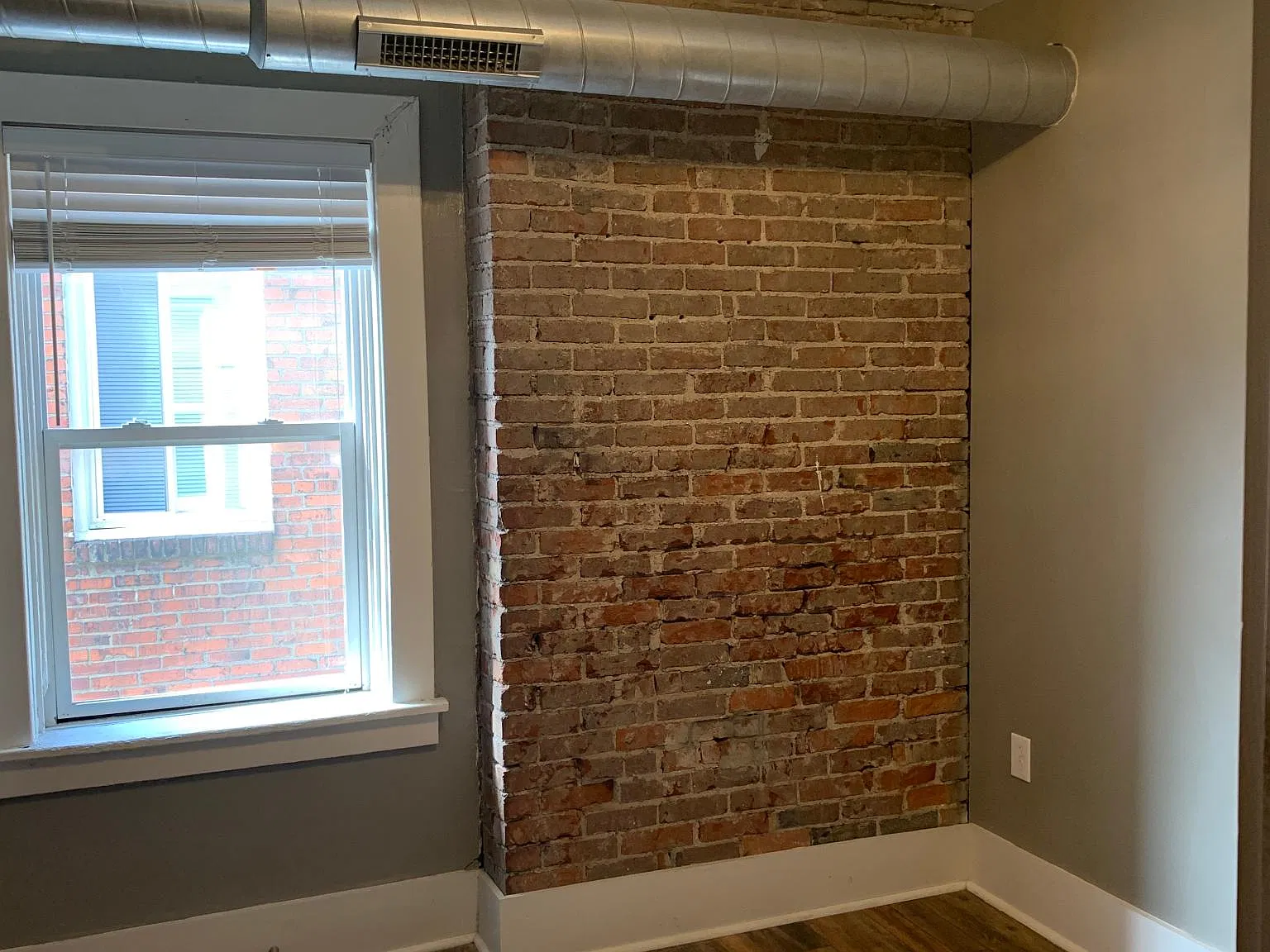 3450 Ward St — Photo 4