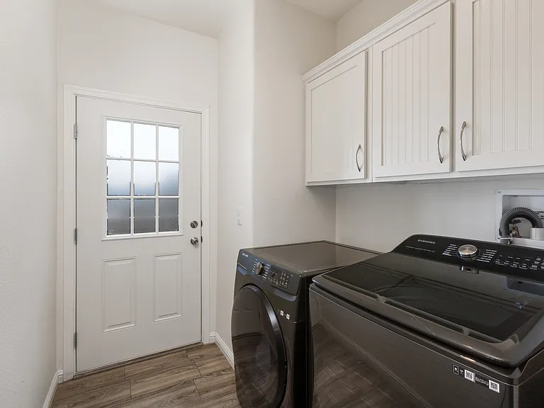 3877 Rogers Rd — Photo 27
