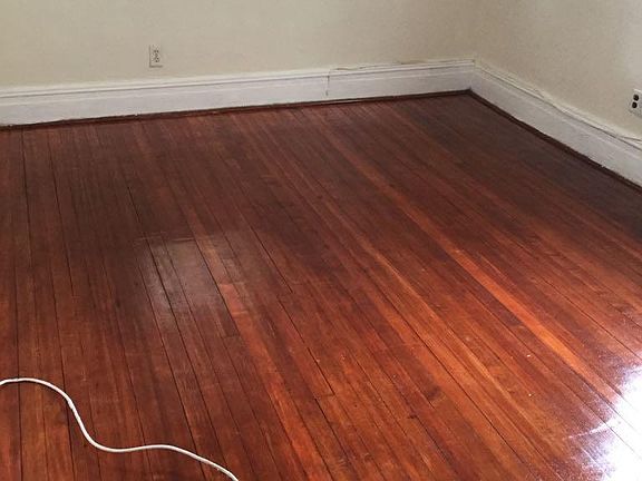 3rd image of 334 S 1st Ave