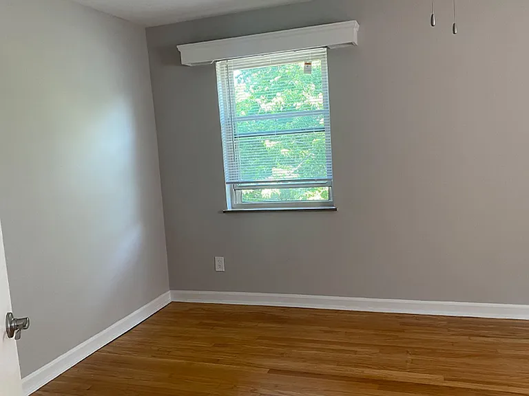 Edroy Court — Photo 39