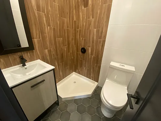 Rented by Premier Metro Realty Corp | media 20