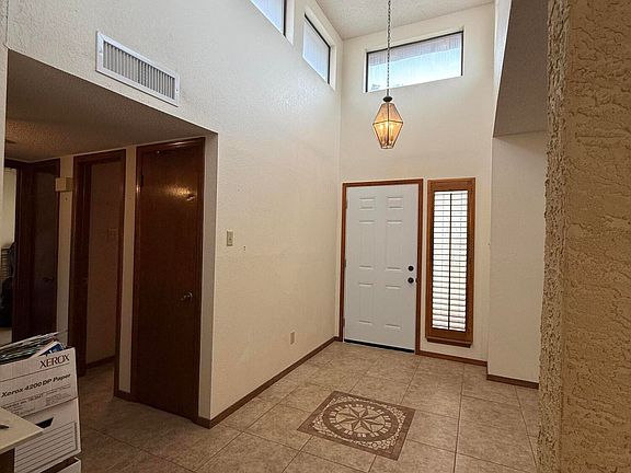 3rd image of 10649 Islerock Dr