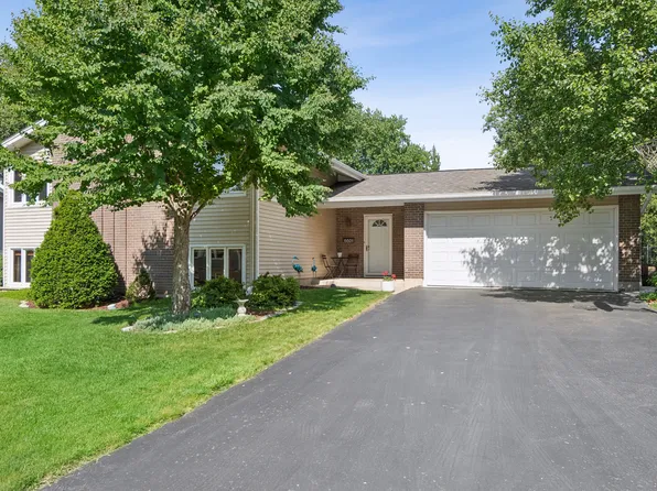6601 Macarthur Dr, Crystal Falls, IL 60517
