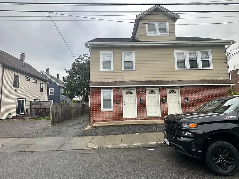 92-94 Waltham St — Photo 5