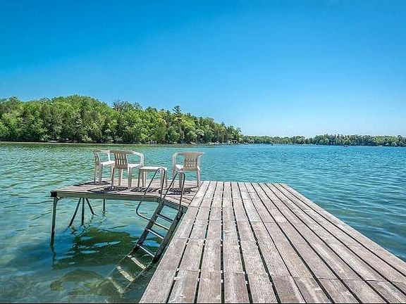 4th image of 549 Elkhart Lake Dr