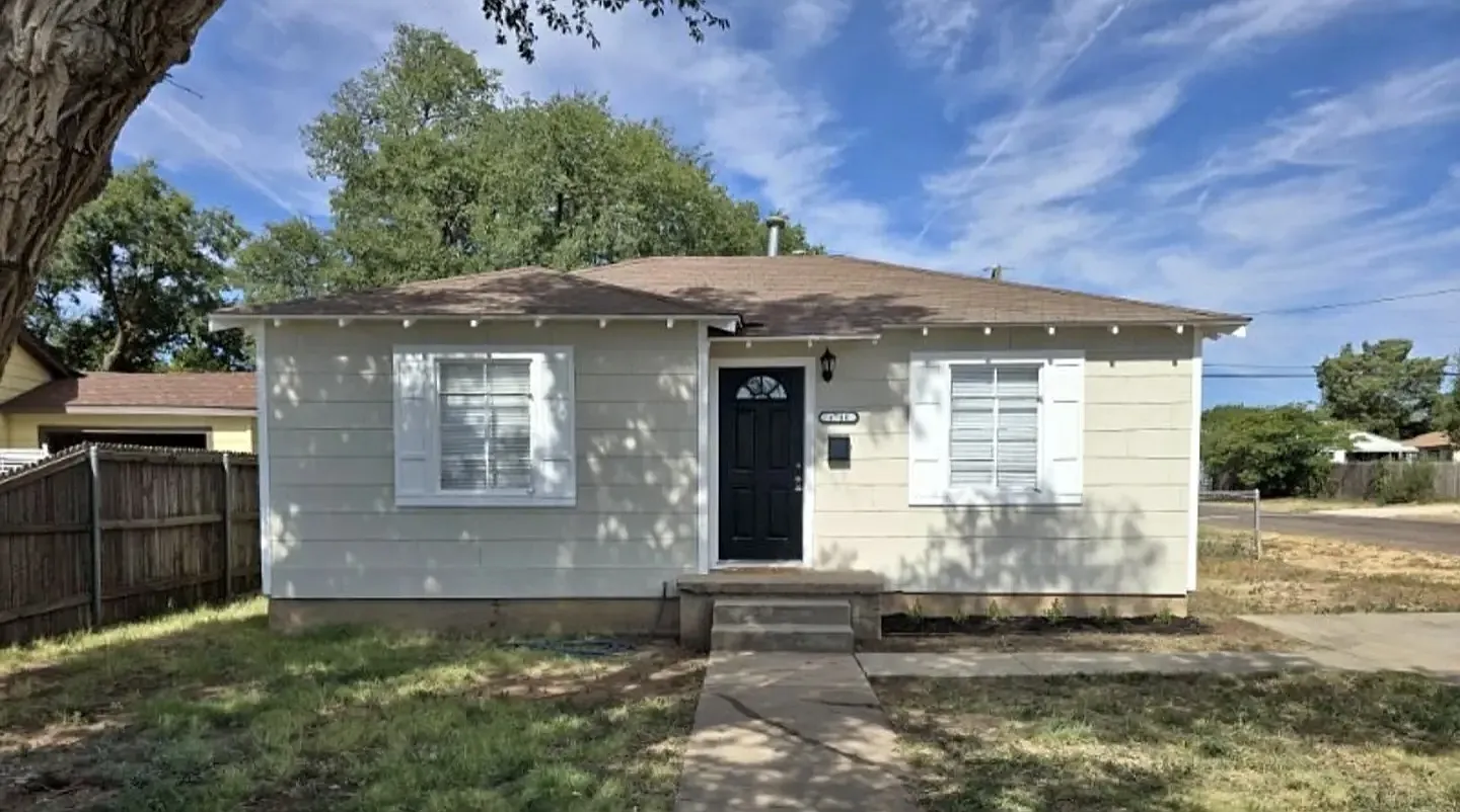 4700 Bowie St — Photo 1