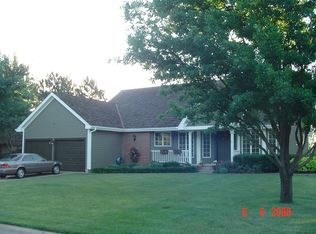 16 Park View Rd, Hesston, KS 67062