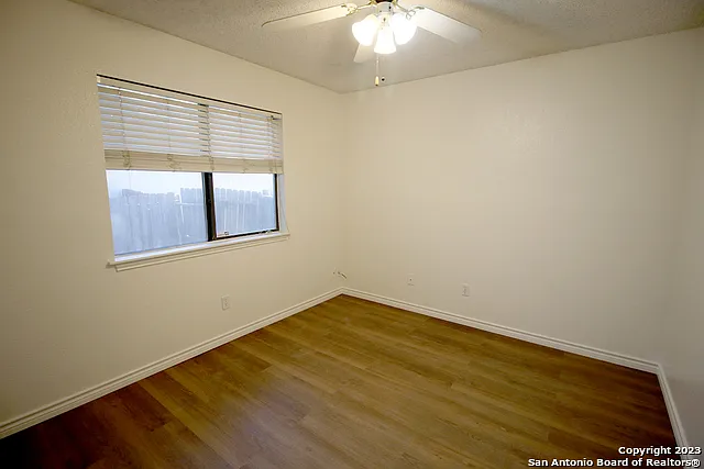 13942 Chisom Creek St — Photo 22