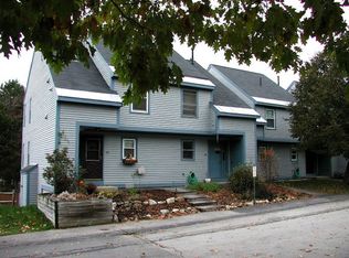 28 Bluffs Dr, Concord, NH 03303