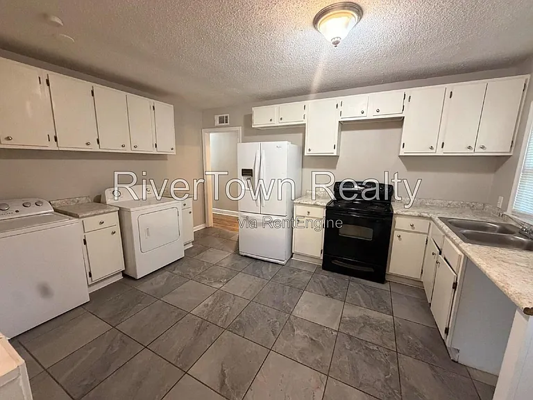187 N Holmes St — Photo 7