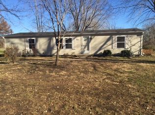 12114 County Fair Cir, Excelsior Springs, MO 64024