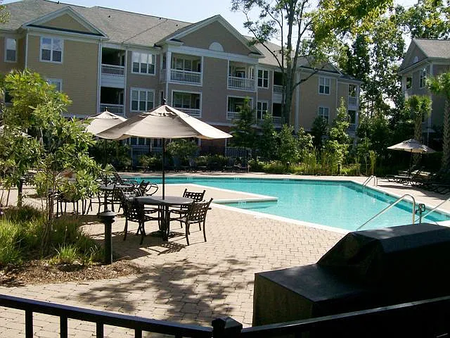 400 Bucksley Ln #104 — Photo 19