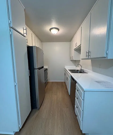 Canyon Crest Apartments — Photo 12