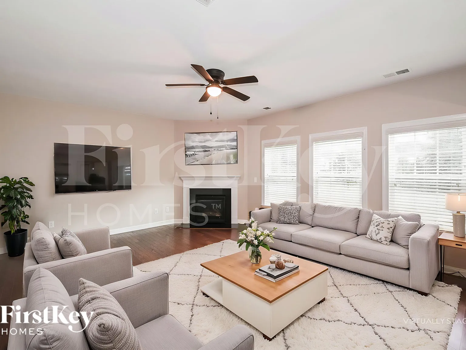 4 bed, 2.5 bath, 2816 sqft, $2,845 — Photo 4