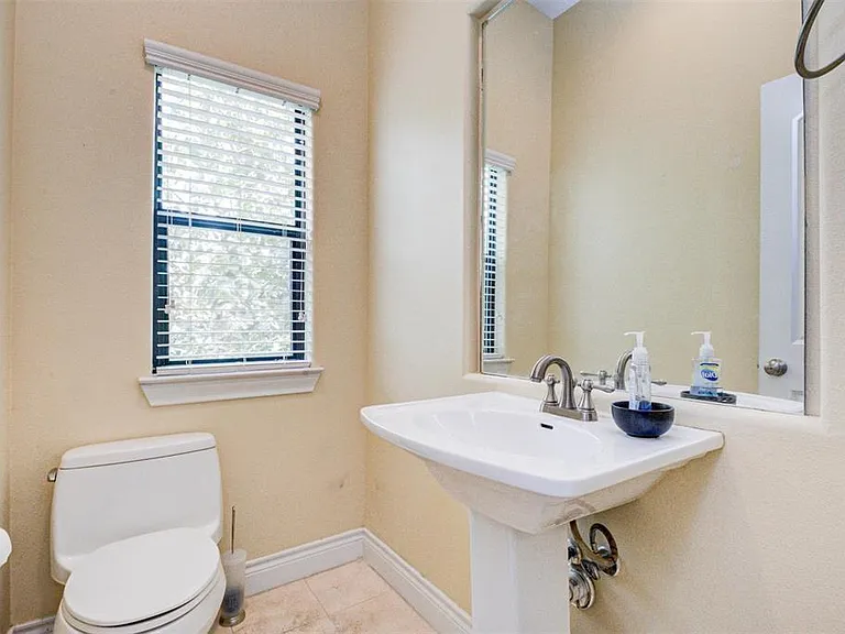 1507 Paige St — Photo 26