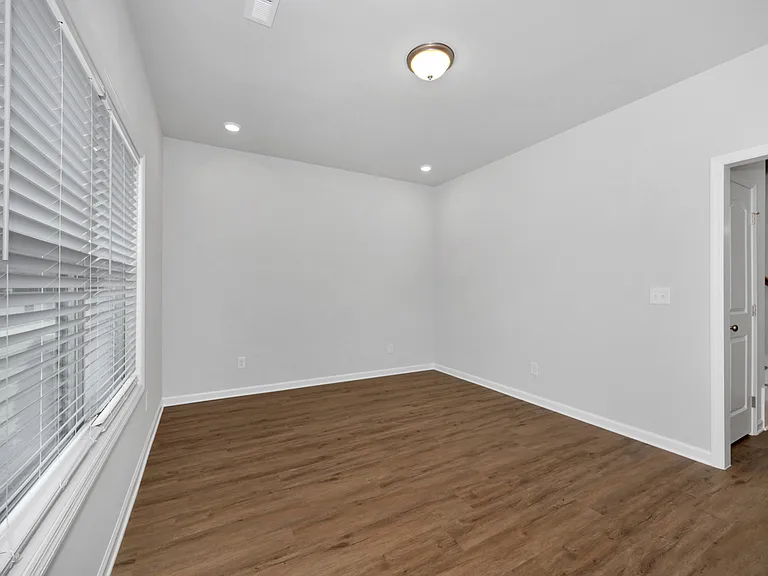 17387 Chelsea St — Photo 16