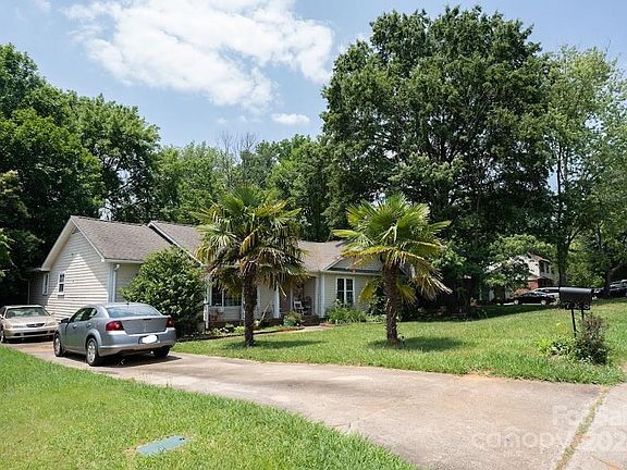2nd image of 7038 Marlbrook Dr
