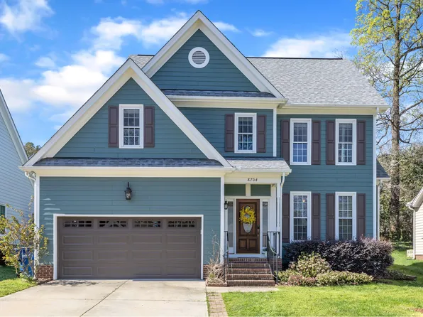 8704 Paddle Wheel Dr, Raleigh, NC 27615