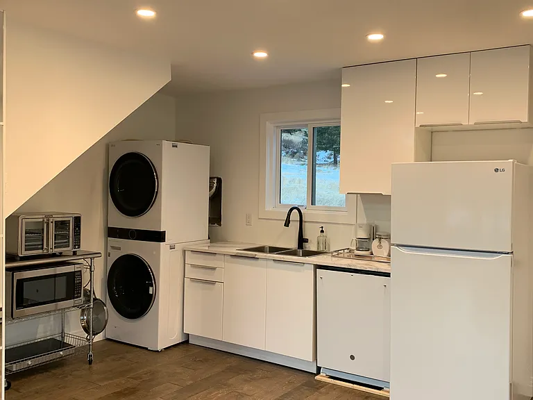 880 Heinz Pkwy #1 — Photo 9