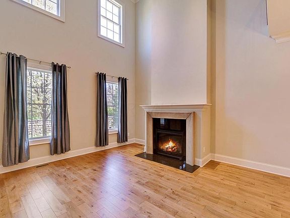 5th image of 1535 Arlington Ave #1535