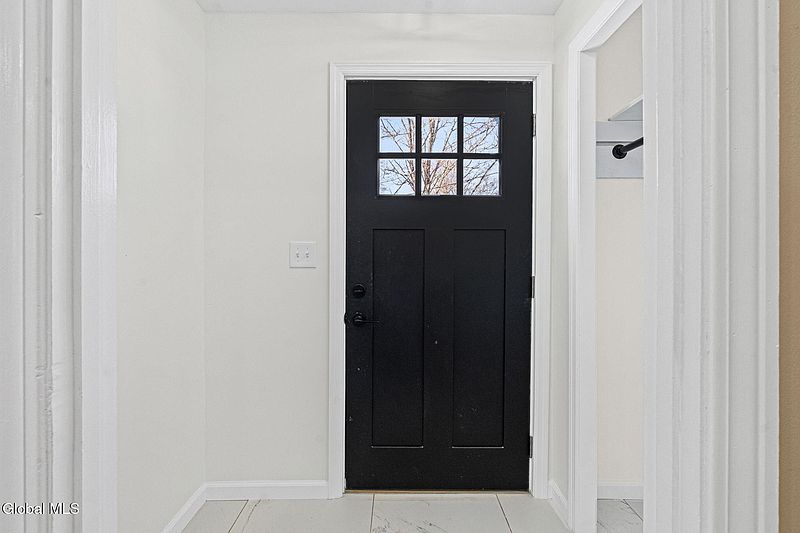 4th image of 22 Elmwood Court