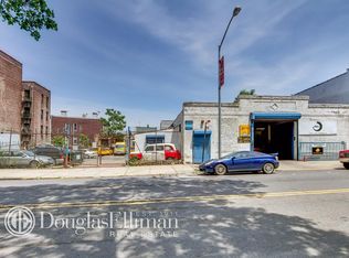911 40th Ave, Long Island City, NY 11101
