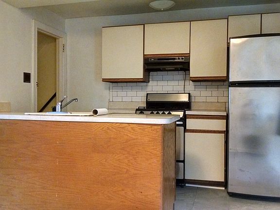 3rd image of 4806 Rosalie St