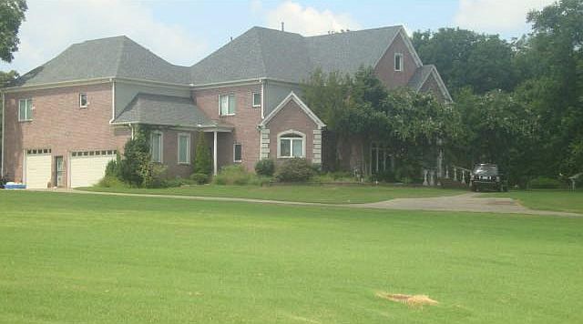 1st image of 1223 Oak Lake Cir