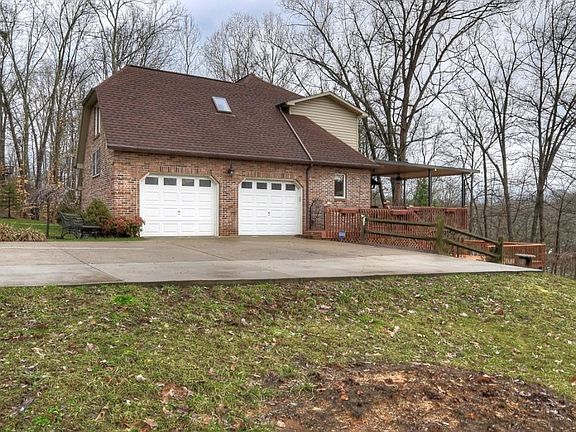 3rd image of 216 Timberland Cir