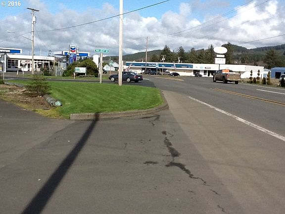 5th image of 1240 S Holladay Dr