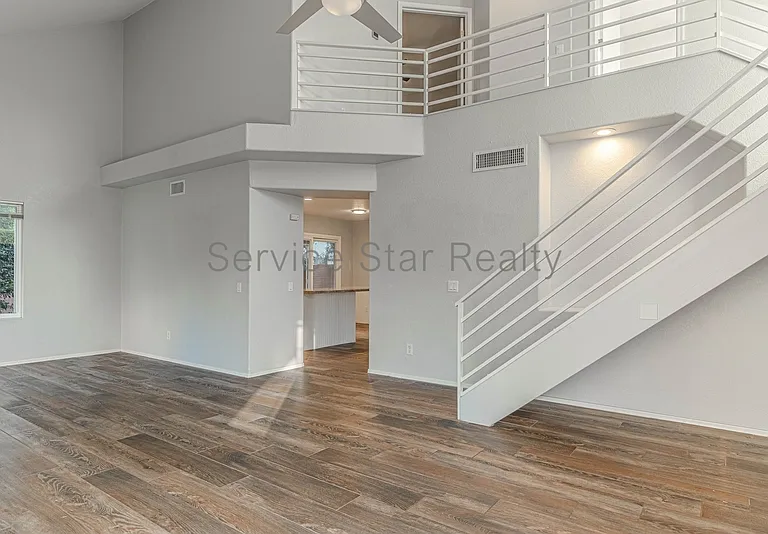 3801 E Orchid Ln — Photo 5