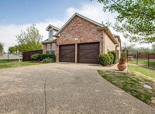 1065 Kaylie St, Grand Prairie, TX 75052