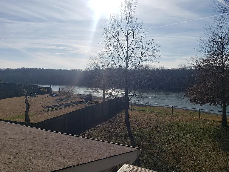 2180 Riverway Dr — Photo 15