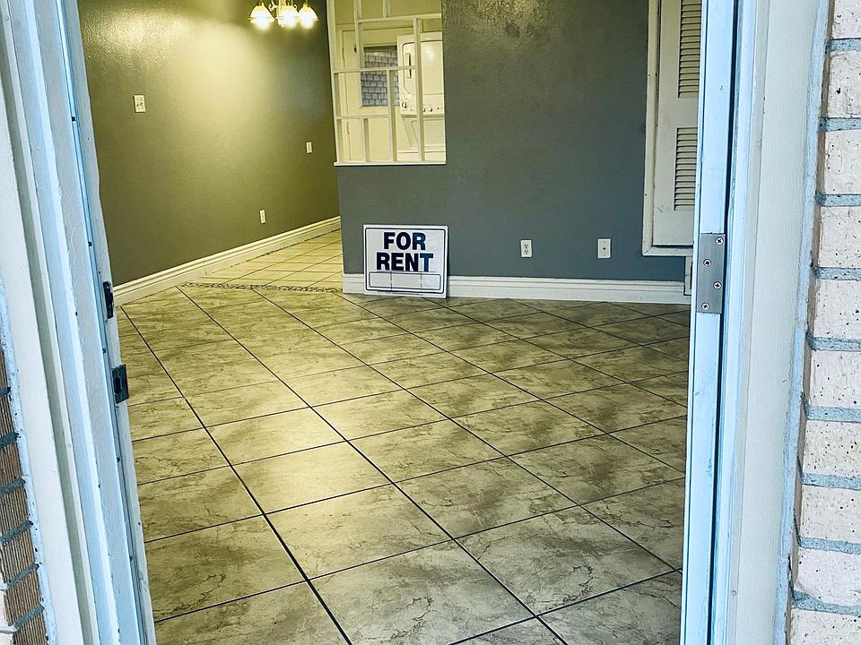 1st image of 2132 Bonham Ave #2132