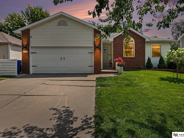 7400 S 16th St, Lincoln, NE 68512