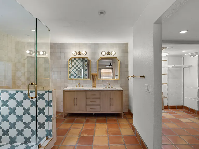 5449 E Larkspur Dr — Photo 3