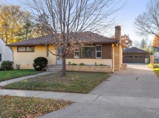 1483 Birmingham St, Saint Paul, MN 55106