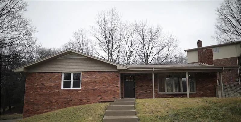 118 Cascade Dr photo 1