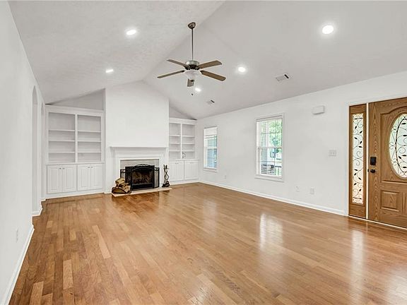 5th image of 1374 Lance Cir