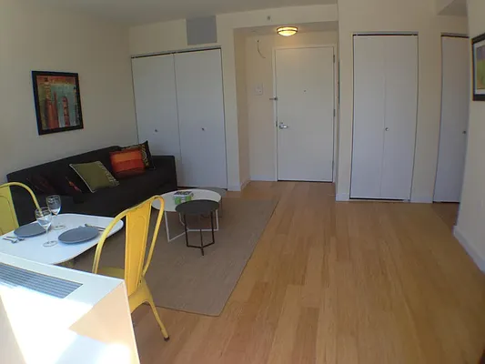 Rented by Kahen Properties | media 37