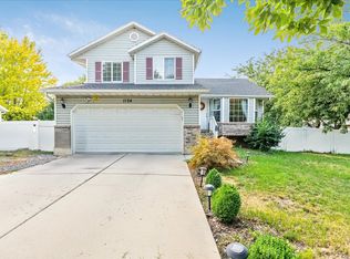 1124 S 925 W, Woods Cross, UT 84087