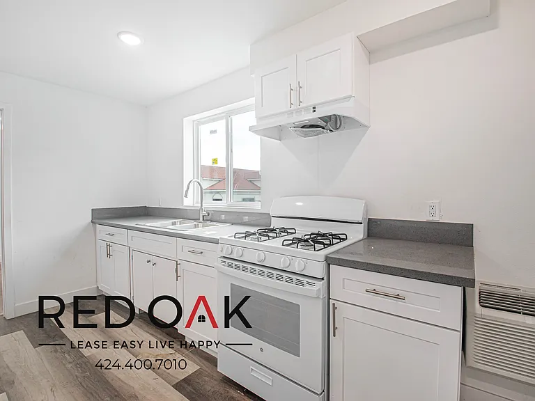 2837 San Marino St #301 — Photo 8