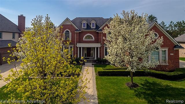 1st image of 47575 Manorwood Dr