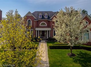 47575 Manorwood Dr, Northville, MI