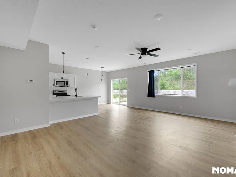 619 W Wright Rd — Photo 4