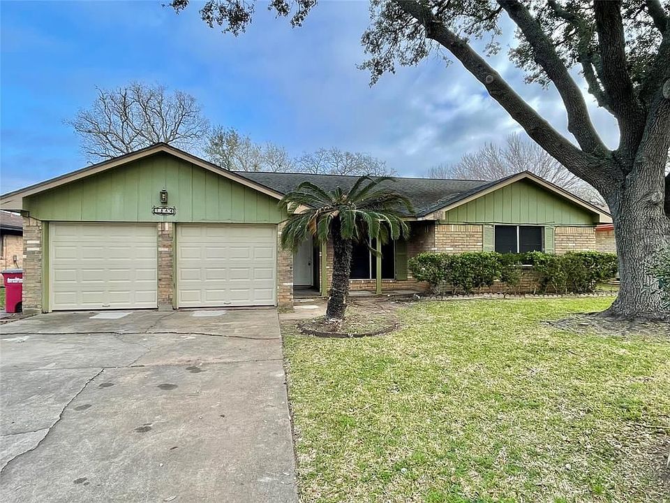 1st image of 1864 Acacia Cir