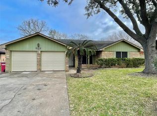 1864 Acacia Cir, Freeport, TX 77541